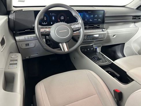 Used 2025 Hyundai Kona SEL AWD/4WD image 17