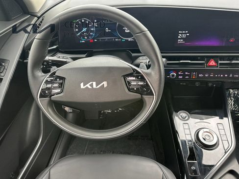 Certified 2023 Kia Niro Wind FWD image 15