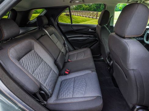 Used 2021 Chevrolet Equinox LT FWD image 37