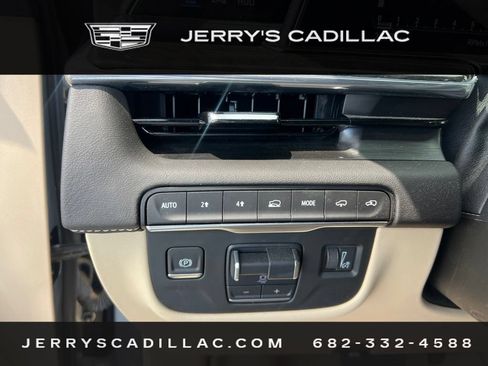 Used 2024 Cadillac Escalade Premium Luxury w/ Performance Package AWD/4WD image 14