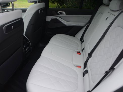 Used 2026 BMW X5 xDrive40i image 16