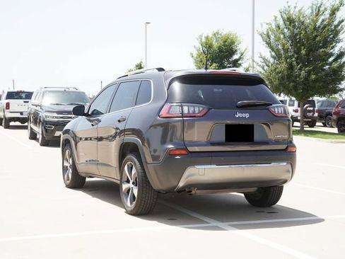 Used 2019 Jeep Cherokee Limited FWD image 7
