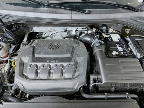 Used 2024 Volkswagen Tiguan Wolfsburg Edition image 33