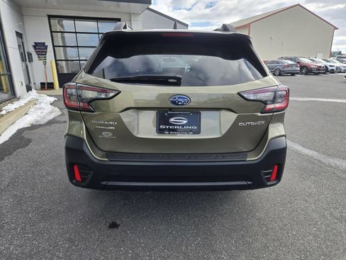 Used 2020 Subaru Outback Premium image 4