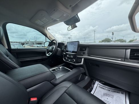 Certified 2023 Ford Expedition XLT RWD image 37