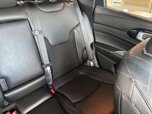 Used 2025 Jeep Compass Trailhawk AWD/4WD image 35