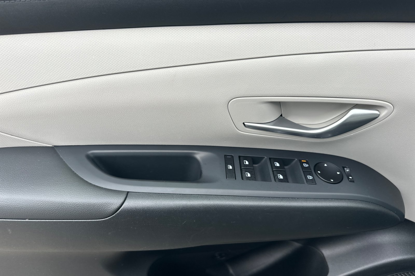 Used 2025 Hyundai Tucson SEL FWD image 12