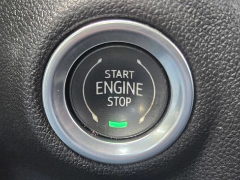 Used 2021 Chevrolet Silverado 1500 LT AWD/4WD image 21