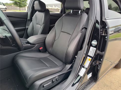 Used 2025 Honda Accord Sport image 15