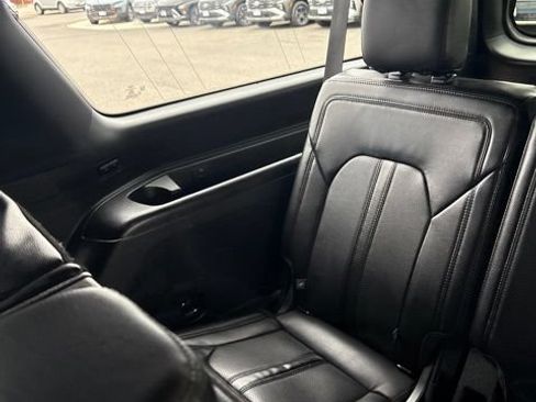 Used 2021 Ford Expedition Max Limited AWD/4WD image 11