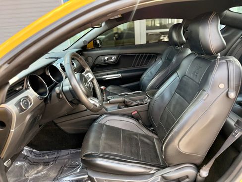 Used 2015 Ford Mustang GT Premium w/ Equipment Group 401A RWD image 30