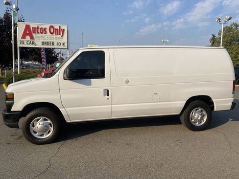 Used 2010 Ford E-250 and Econoline 250 image 8