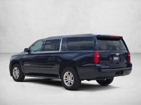 Used 2018 Chevrolet Suburban LT RWD image 7