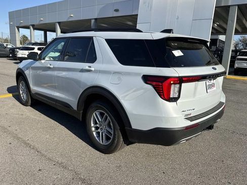 New 2026 Ford Explorer Active w/ Active Comfort Package image 7