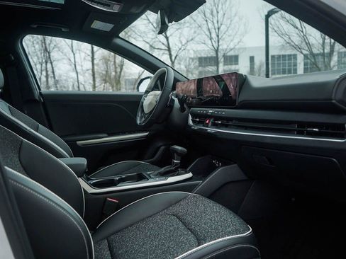 New 2025 Kia K4 GT-Line w/ GT-Line Sunroof Package image 9