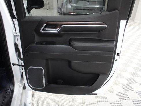 Used 2022 GMC Sierra 1500 SLT w/ SLT Premium Plus Package AWD/4WD image 31