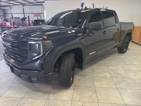 Used 2024 GMC Sierra 1500 Elevation RWD image 2