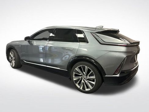 Used 2023 Cadillac Lyriq 2WD image 3