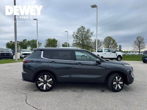 Used 2025 Mitsubishi Outlander SE AWD/4WD image 9