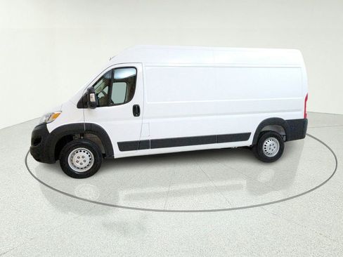 Used 2026 RAM ProMaster 2500 w/ Convenience Group FWD image 4