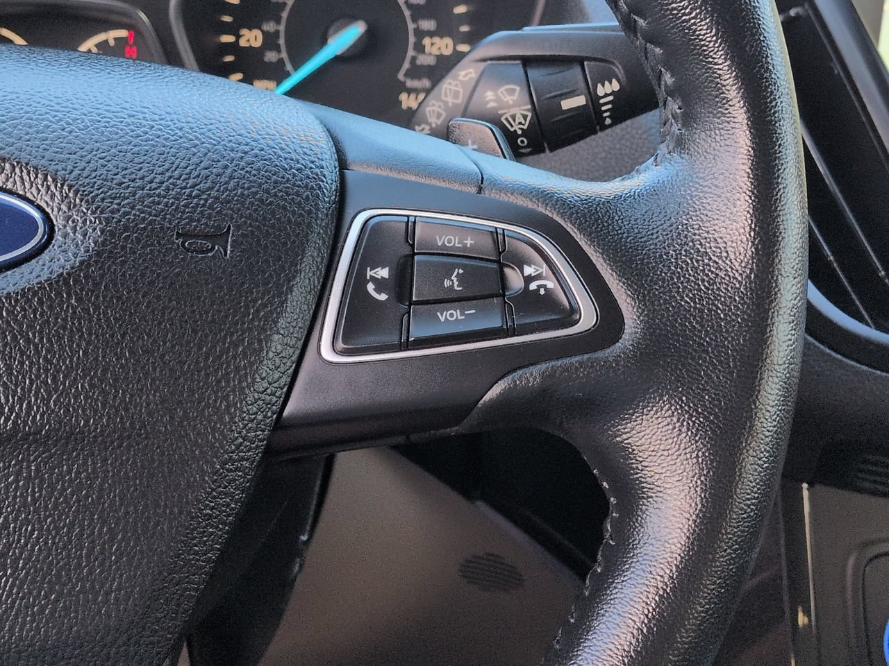 Used 2018 Ford Escape Titanium w/ Ford Safe & Smart Package FWD image 26