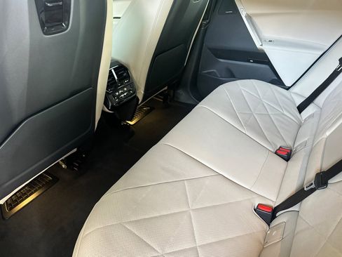 Certified 2024 BMW iX xDrive50 w/ Sport Package AWD/4WD image 15