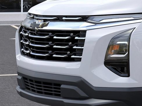 New 2026 Chevrolet Equinox LT w/ Convenience Package II AWD/4WD image 13