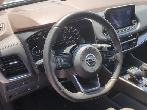 Used 2021 Nissan Rogue SV w/ Premium Package AWD/4WD image 14
