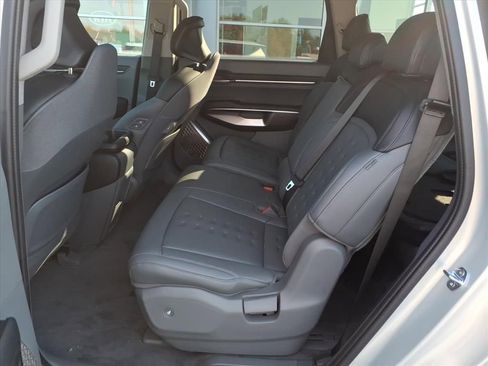 New 2026 Kia EV9 Wind image 11