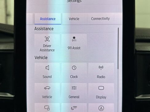 Used 2024 Ford Explorer Platinum w/ Technology Package image 29