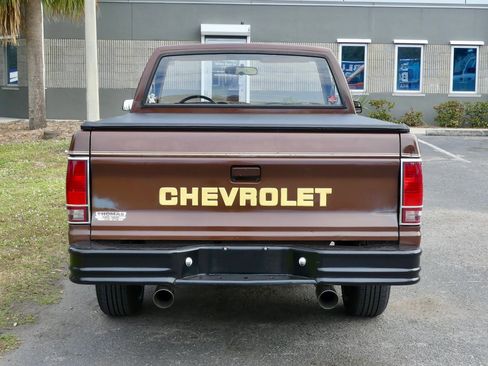Used 1988 Chevrolet S10 Pickup 2WD Regular Cab image 17