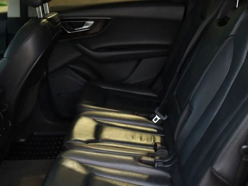 Used 2018 Audi Q7 3.0T Premium Plus w/ Premium Plus Package image 33