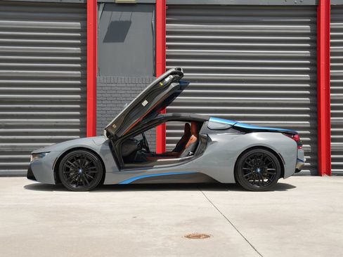 Used 2019 BMW i8 Roadster AWD/4WD image 7