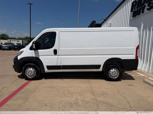 Used 2023 RAM ProMaster 3500 w/ Safety Group FWD image 3