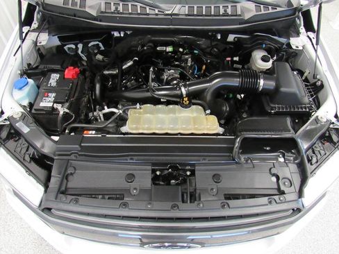 Used 2019 Ford F150 XLT w/ Equipment Group 302A Luxury AWD/4WD image 25