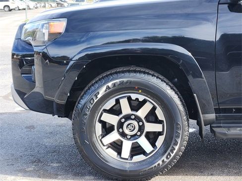 Certified 2024 Toyota 4Runner TRD Off-Road Premium image 6