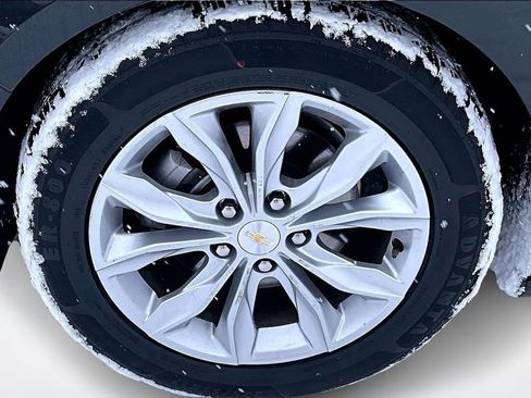 Used 2023 Chevrolet Malibu LT image 32