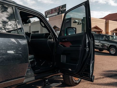 Used 2024 Lexus GX 550 w/ Cold Area Package AWD/4WD image 58