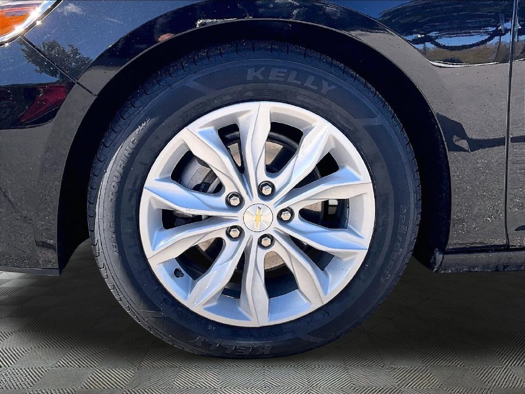 Used 2025 Chevrolet Malibu LT FWD image 7
