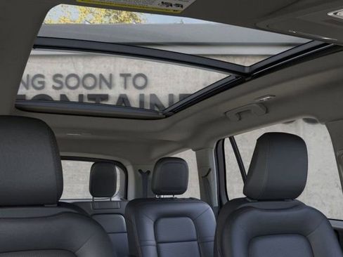 New 2026 Lincoln Aviator AWD image 16