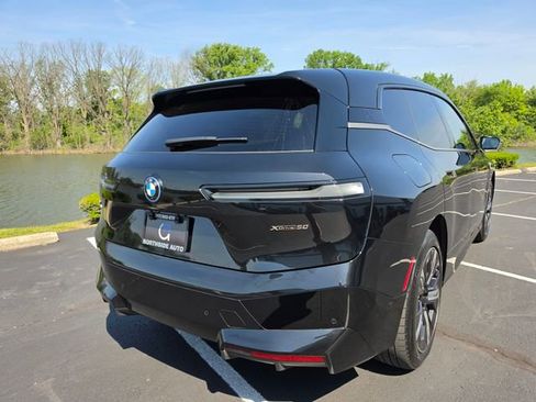 Used 2024 BMW iX xDrive50 w/ Premium Package AWD/4WD image 8