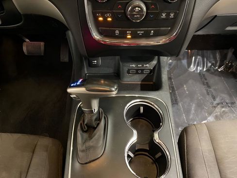 Used 2018 Dodge Durango SXT w/ 3rd Row Seating Group image 13