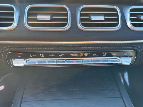 Used 2024 Mercedes-Benz GLE 450 4MATIC image 19