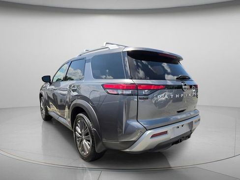 Used 2025 Nissan Pathfinder SL w/ SL Premium Package FWD image 7