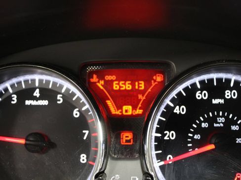 Used 2014 Nissan Versa Note SV FWD image 20