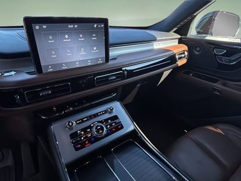 Used 2023 Lincoln Aviator Reserve w/ Equipment Group 201A image 25