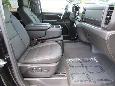 Used 2026 GMC Sierra 1500 SLT AWD/4WD image 10