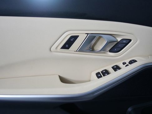 New 2026 BMW 330i Sedan w/ Convenience Package image 9