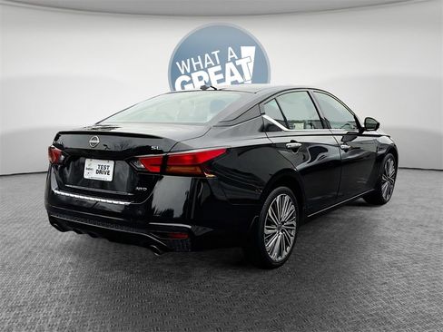 Used 2023 Nissan Altima 2.5 SL image 6