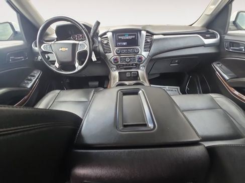 Used 2019 Chevrolet Suburban LT AWD/4WD image 10